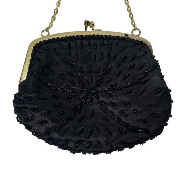 REGAL Small Black Beaded clutch VINTAGE gold frame chain strap made in Hong Kong - Picture 2 of 9